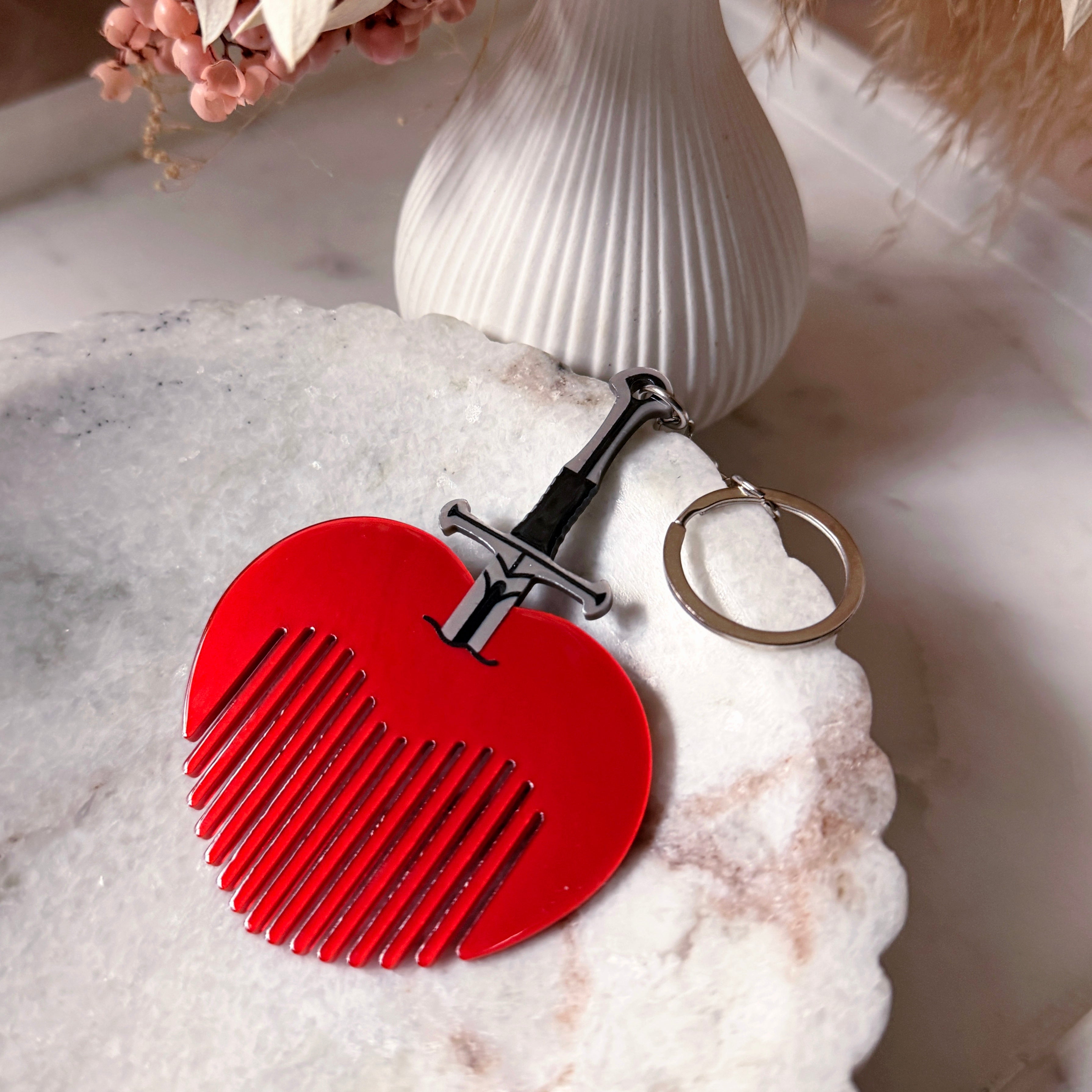 Ricco Riccoコンビチャーム Heartbreaker Keychain Hair Comb – Lassoed Moon