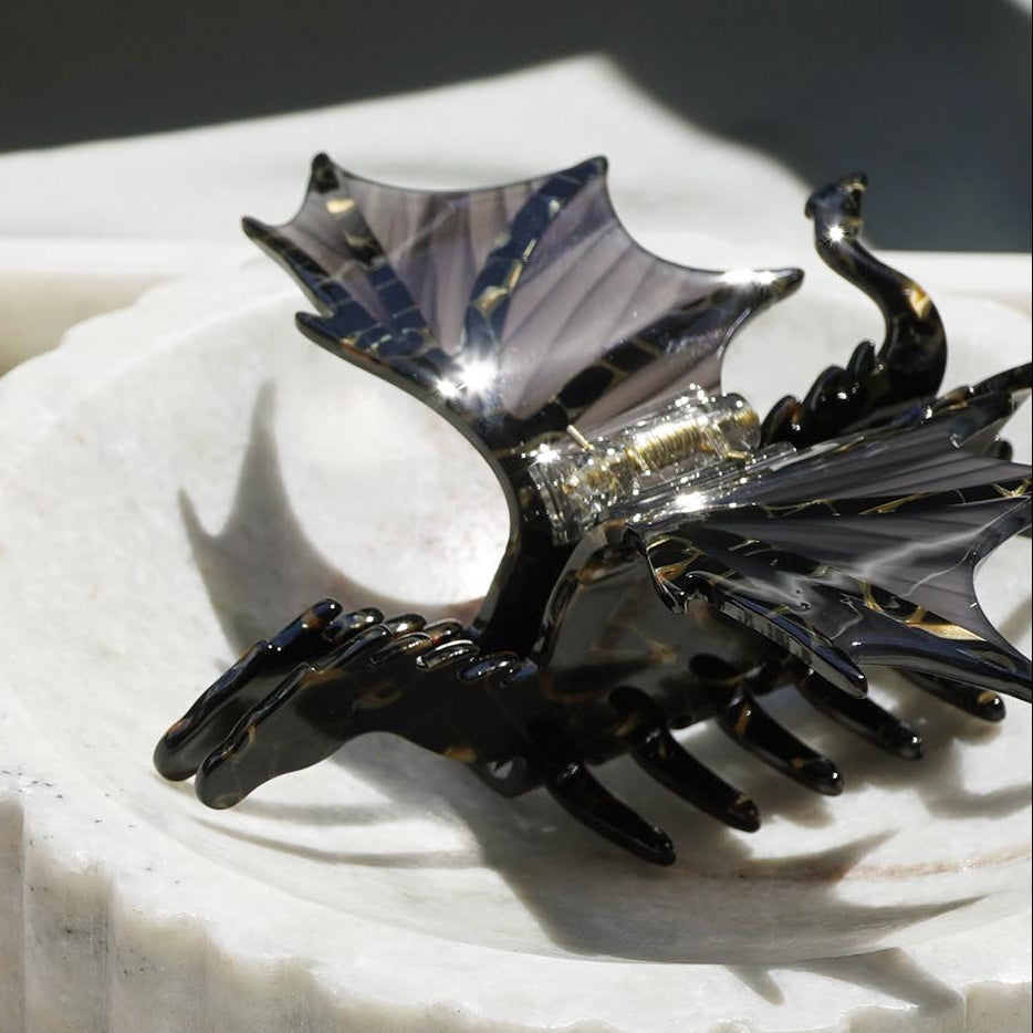 Tairn Dragon Claw Clip – Lassoed Moon