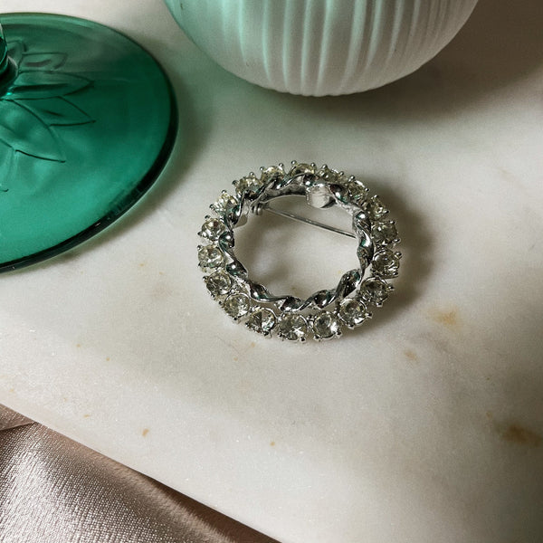 Vintage | Crystal Circle Wreath Frame Pin